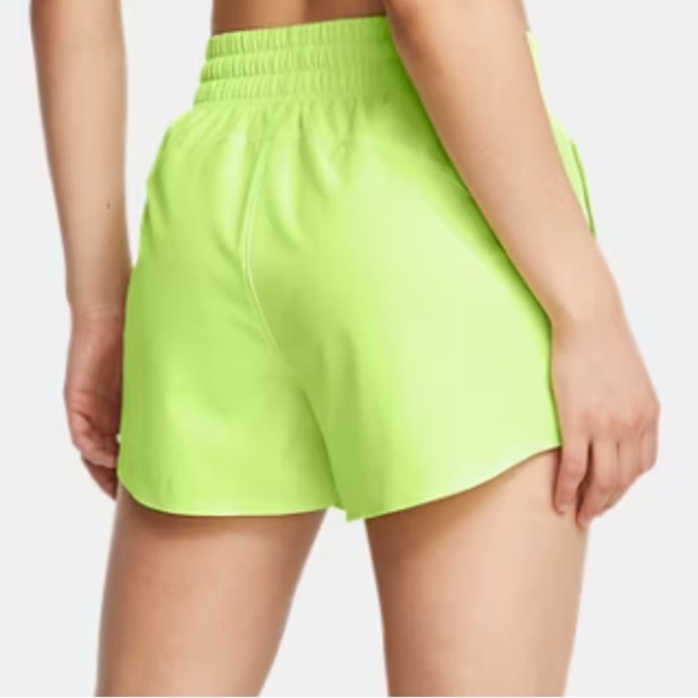 NWT, Under Armour, UA‎ Vanish Women’s 3” Short, XS, Morph Green-304 - Picture 2 of 4